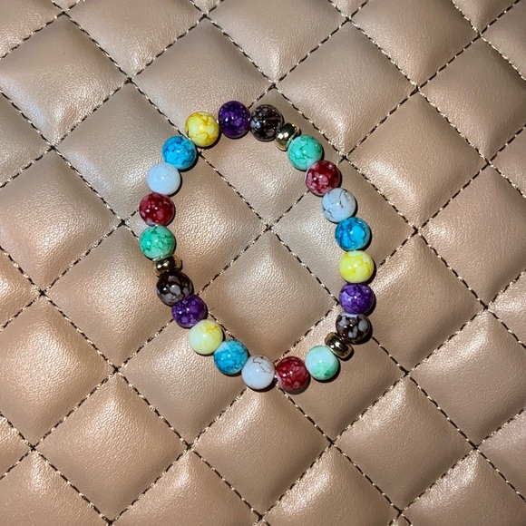 Color Bead Bracelet - Picture 2 of 3